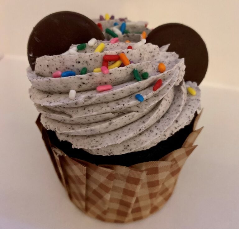 2 Restaurants at Disney’s Pop Century Resort (menus/pics)