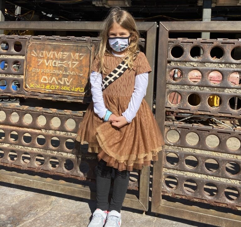 Where to Buy Outfits for Disney (10 Shops You’ll Love)